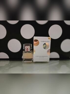 ✨️Carolina Herrera EDT MINI✨️